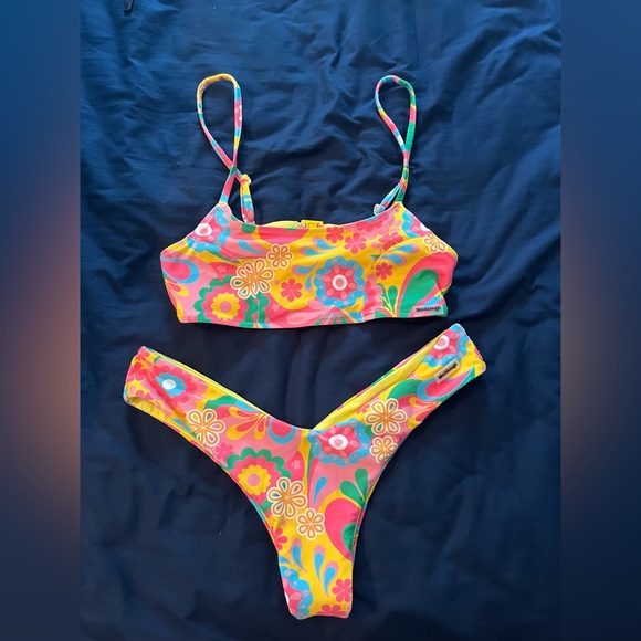Blackbough Other - NWOT Blackbough Bikini Set